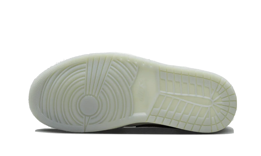 Air Jordan 1 Low OG Year of the Dragon (2024) - Image 3