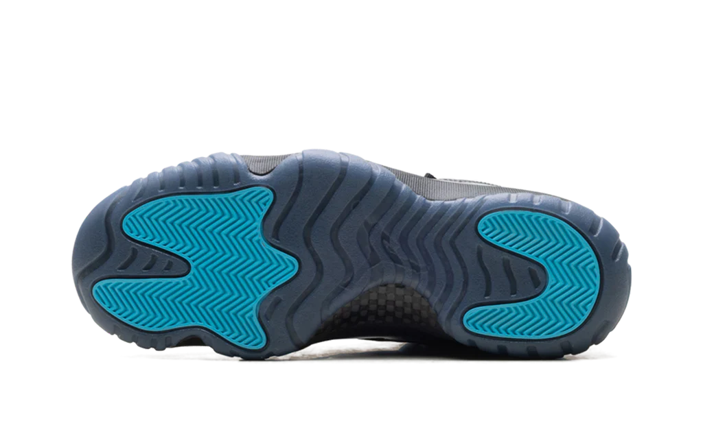Air Jordan 11 Retro Gamma Blue (2025) - Image 4
