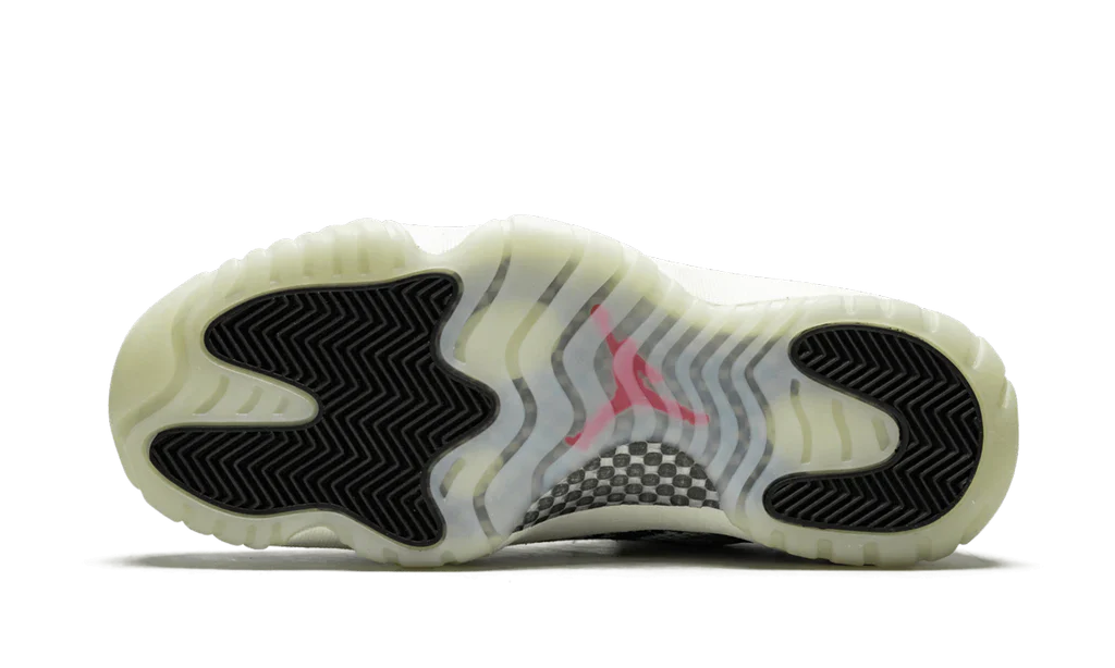Air Jordan 11 Retro Low Snake Light Bone - Image 4