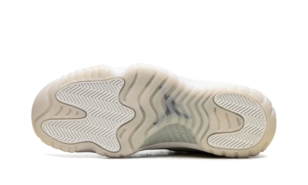 Air Jordan 11 Retro Pearl (Women's) - Image 4