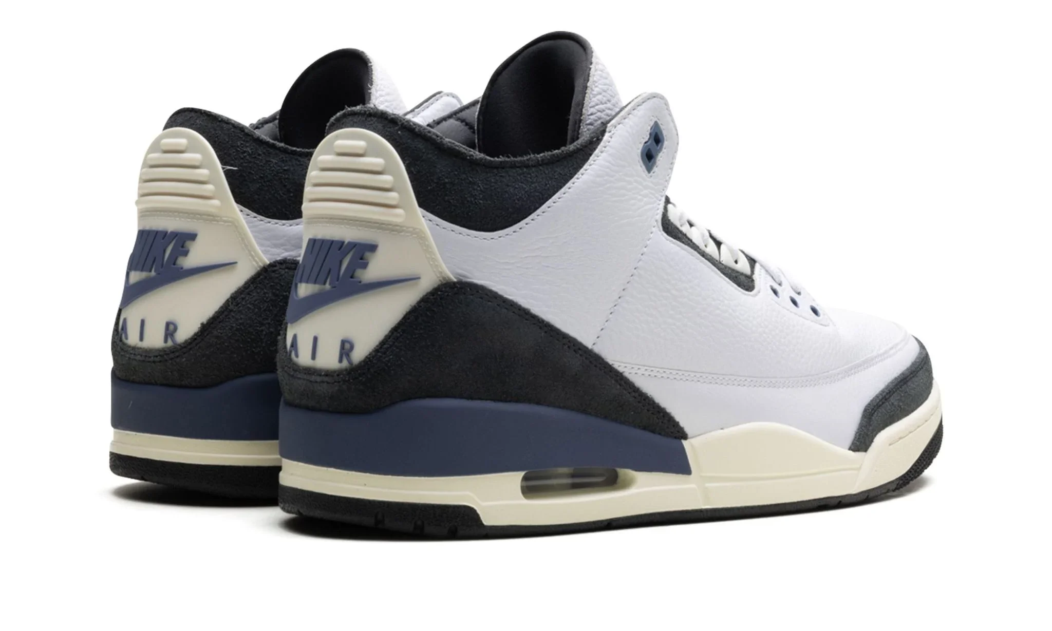 Air Jordan 3 Retro OG SP A Ma Maniére Diffused Blue - Image 3