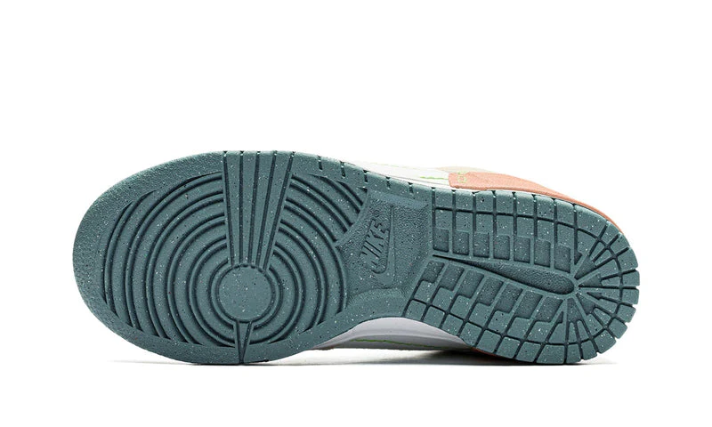 Dunk Low Disrupt 2 Easter - Image 4