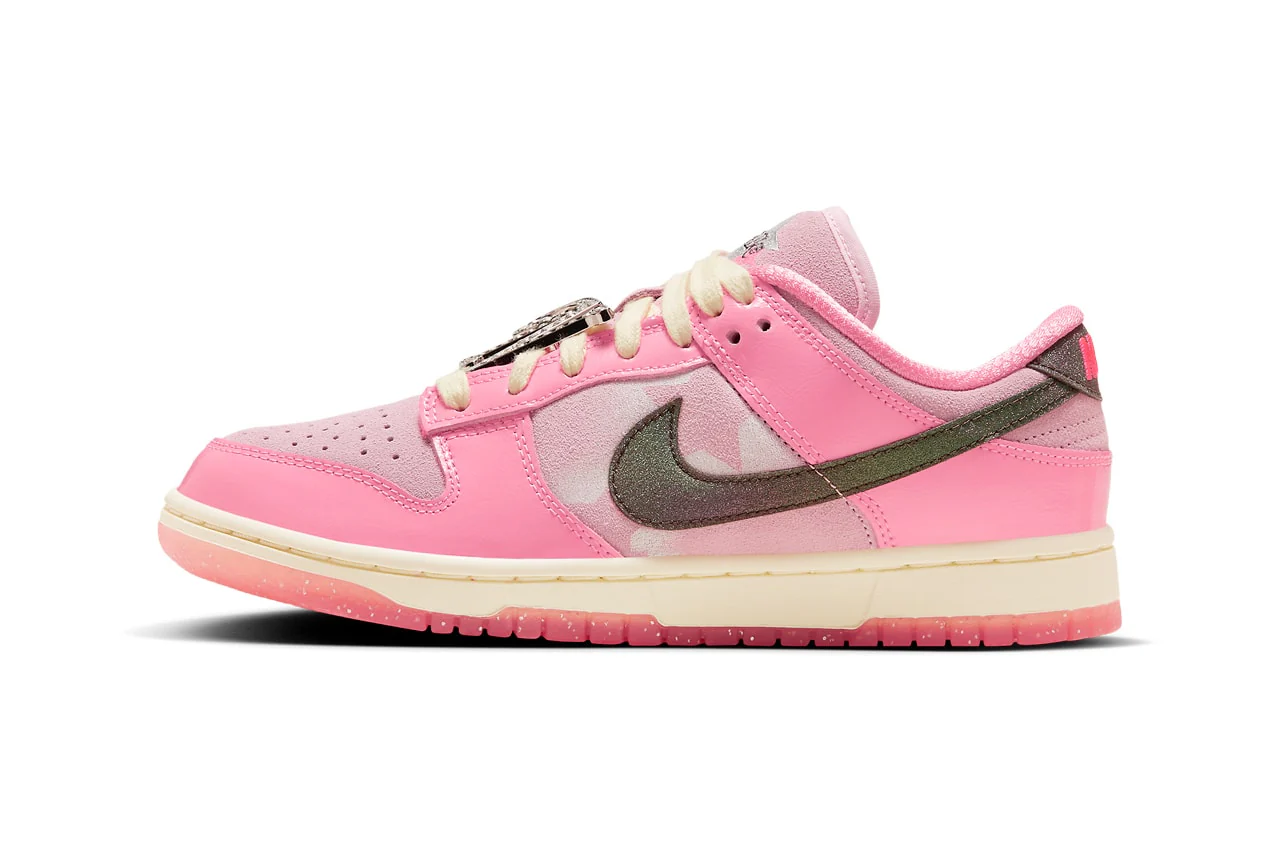 Dunk Low LX Barbie (Women's)
