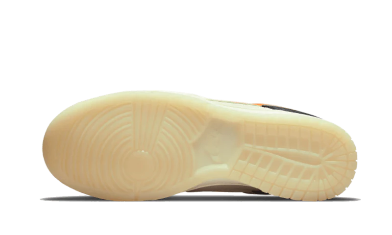 Dunk Low PRM Halloween (2021) - Image 4