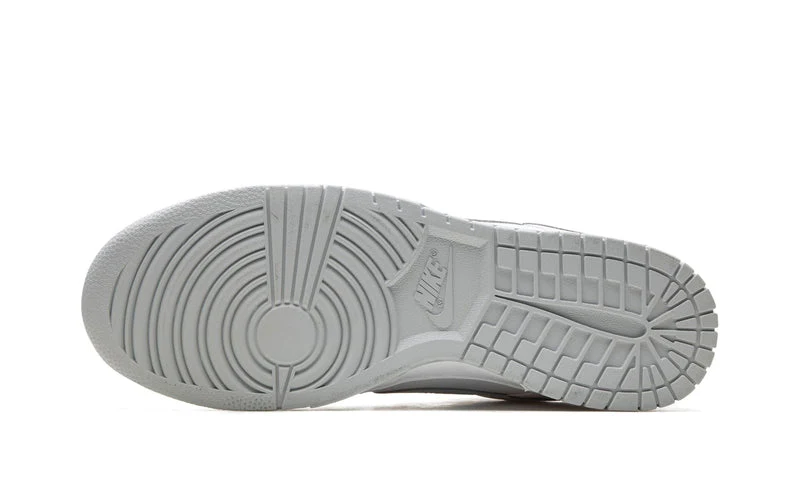 Dunk Low Retro White Pure Platinum - Image 4