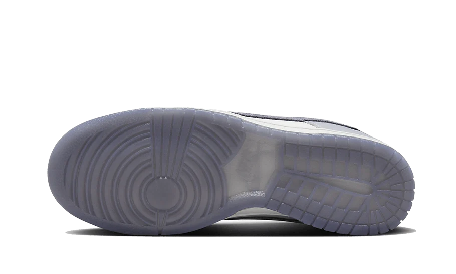 Dunk Low SE Light Carbon - Image 3