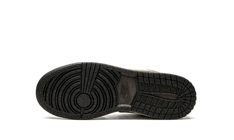 Air Jordan 1 Low SE Gold Toe (GS) - Image 4