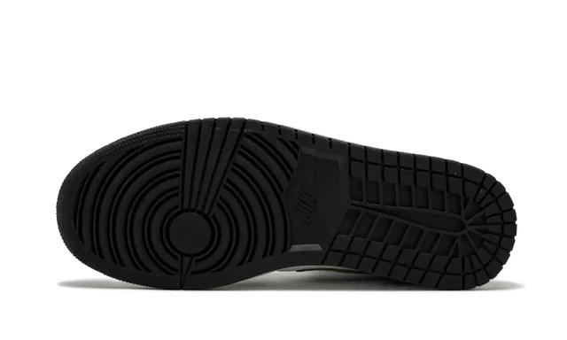 Air Jordan 1 Mid Patent Black White Gold - Image 3