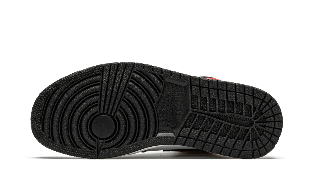 Air Jordan 1 Retro High 'Light Smoke Grey - Image 5