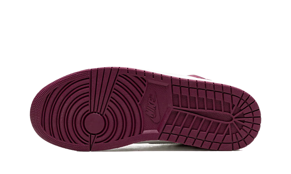 Air Jordan 1 Retro High OG Bordeaux - Image 4