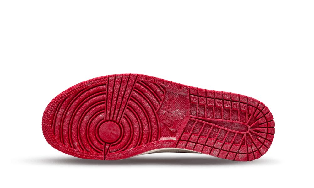 Air Jordan 1 Retro High OG Chicago Lost and Found - Image 4