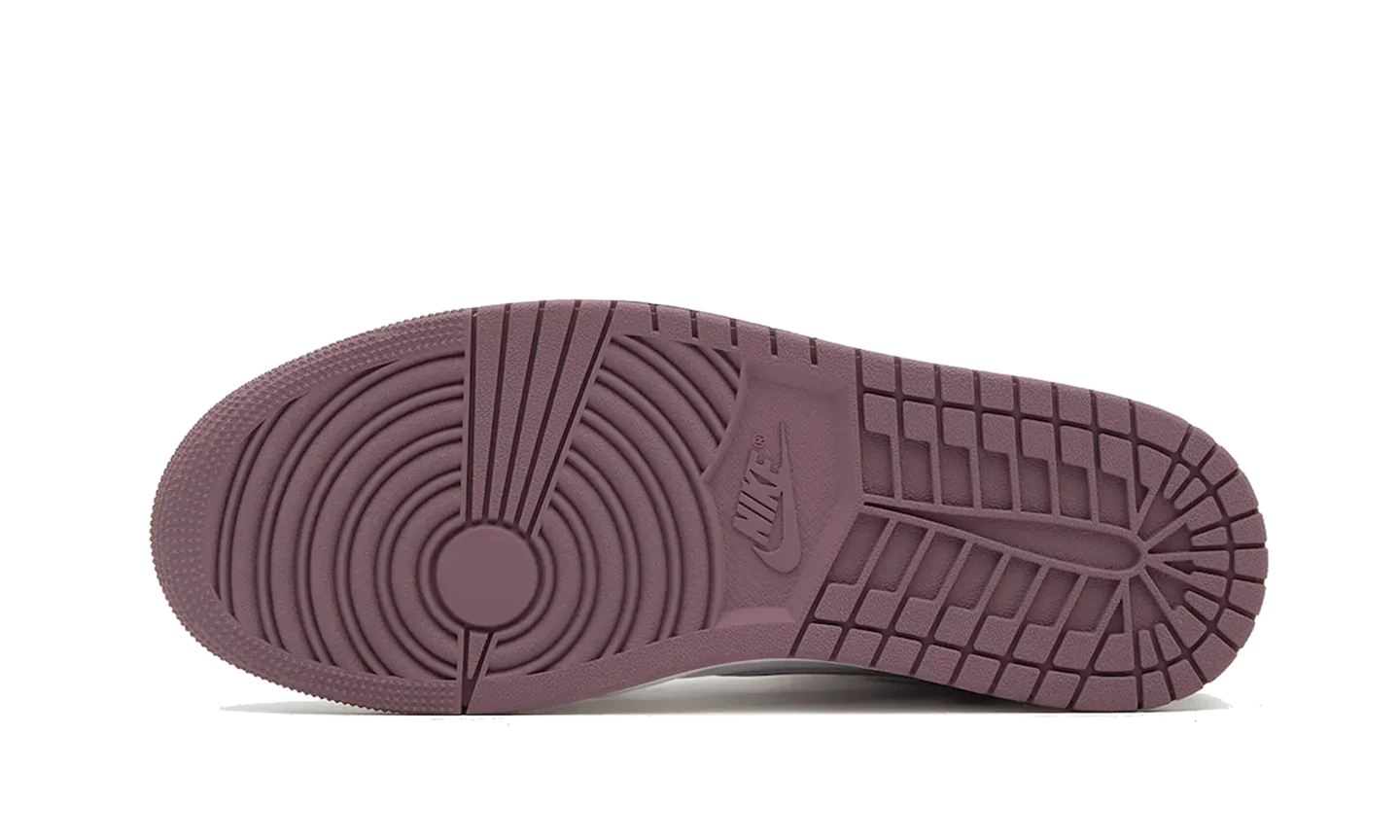 Air Jordan 1 Retro High OG Mauve - Image 3