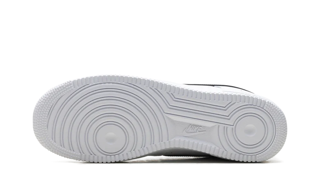 Nike Air Force 1 Low Supreme White Black - Image 4
