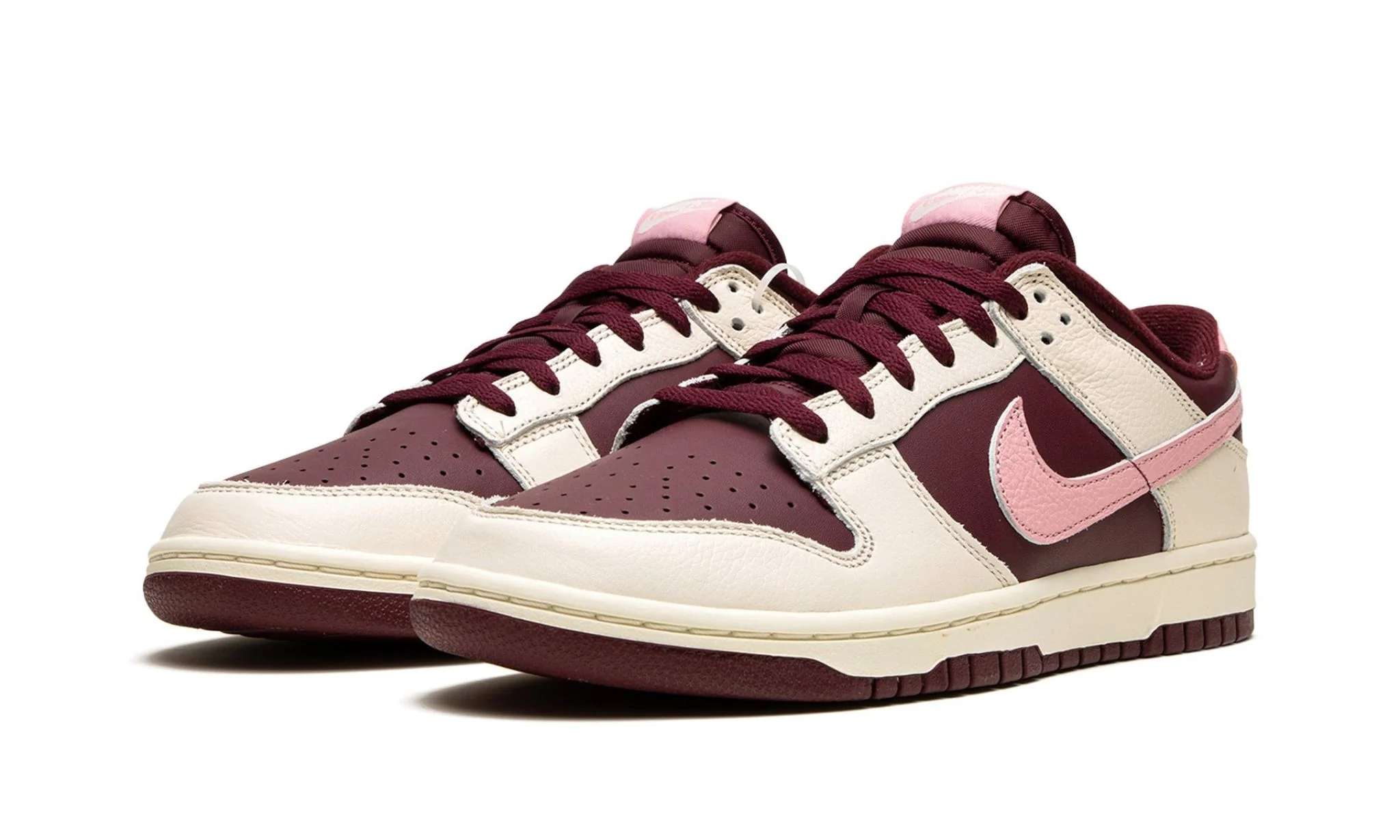 Nike Dunk Low Retro PRM Valentine's Day (2023) - Image 2