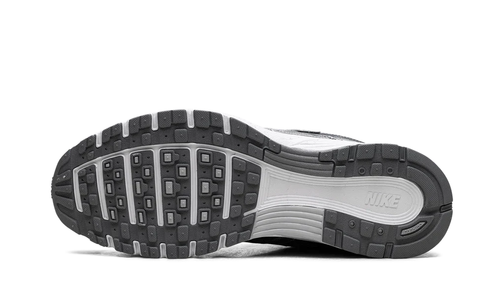 Nike P-6000 Metallic Cool Grey - Image 4