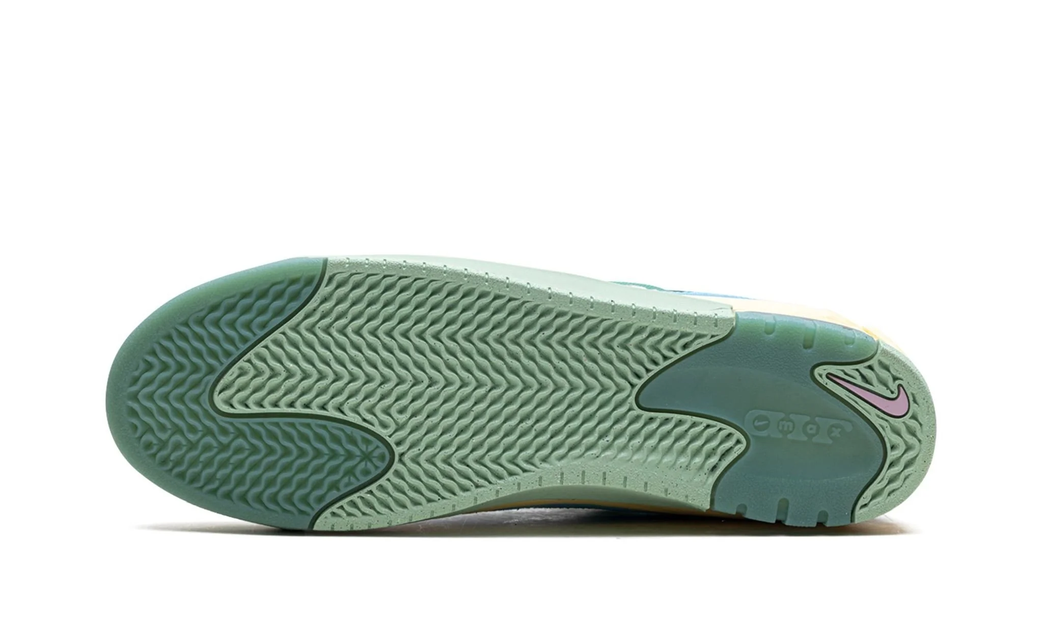 Nike SB Air Max Ishod Wair Verdy Visty - Image 4