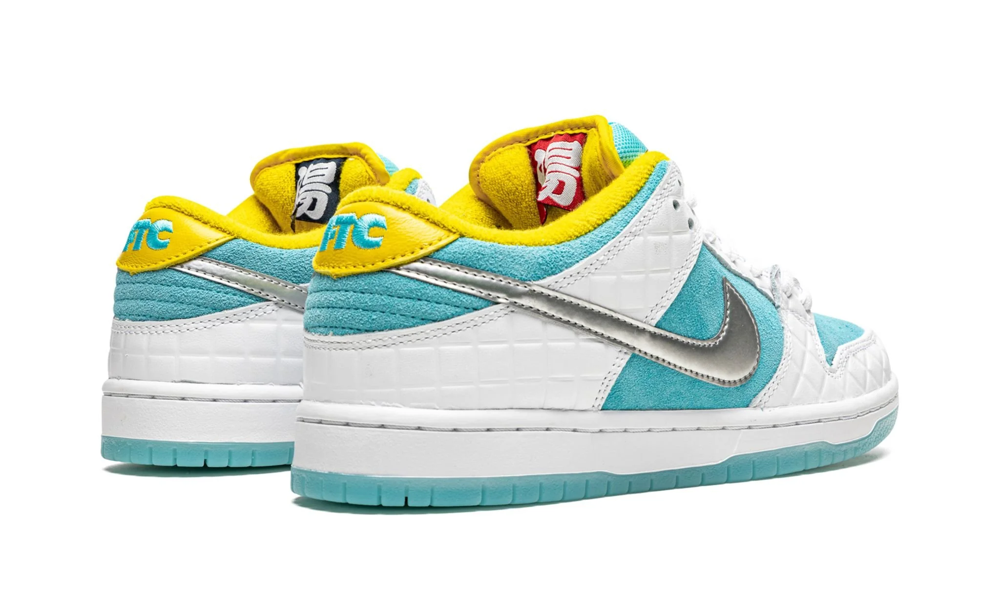 Nike SB Dunk Low FTC Lagoon Pulse - Image 3