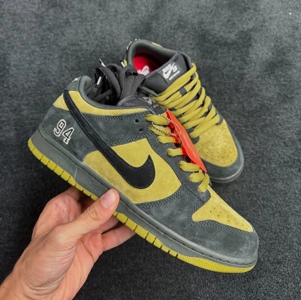Nike SB Dunk Low Supreme 94 Camper Green - Image 5