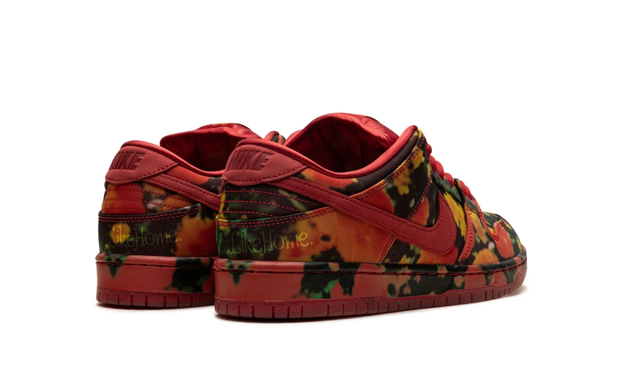 Nike SB Dunk Low The Wizard of Oz Poppy Field - Image 3