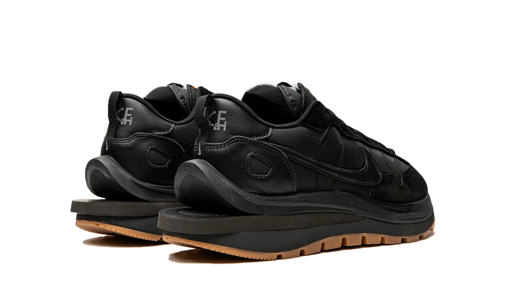 Nike Vaporwaffle sacai Black Gum - Image 3