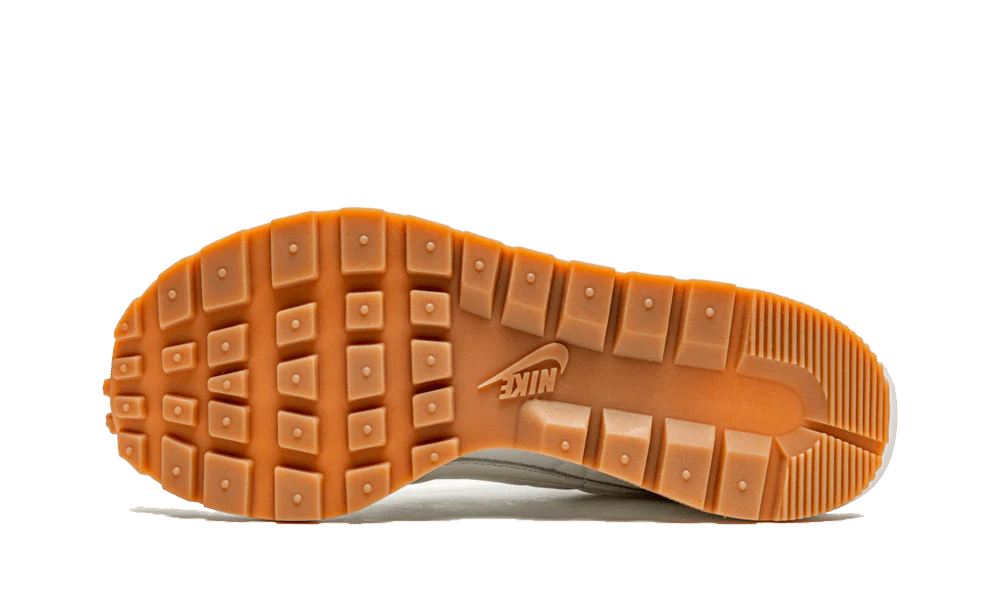Nike Vaporwaffle sacai Sail Gum - Image 4
