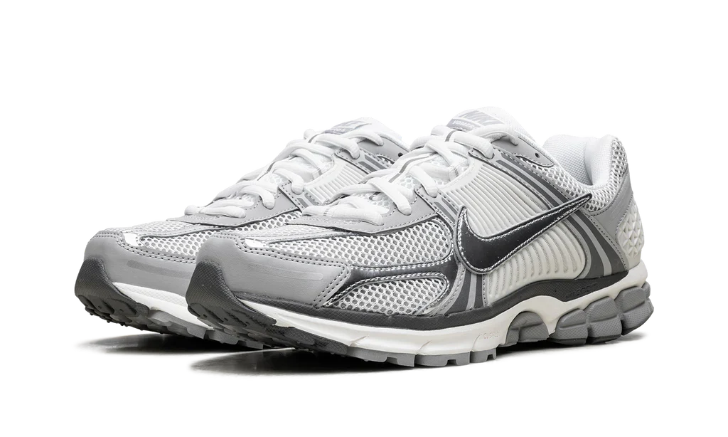 Nike Zoom Vomero 5 Metallic Silver - Image 2