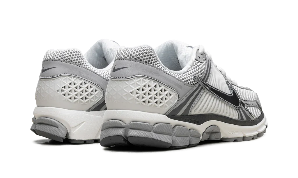 Nike Zoom Vomero 5 Metallic Silver - Image 3